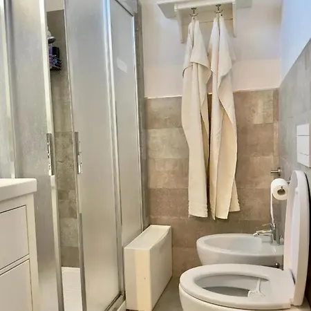 Charming In With Balcony Apartment